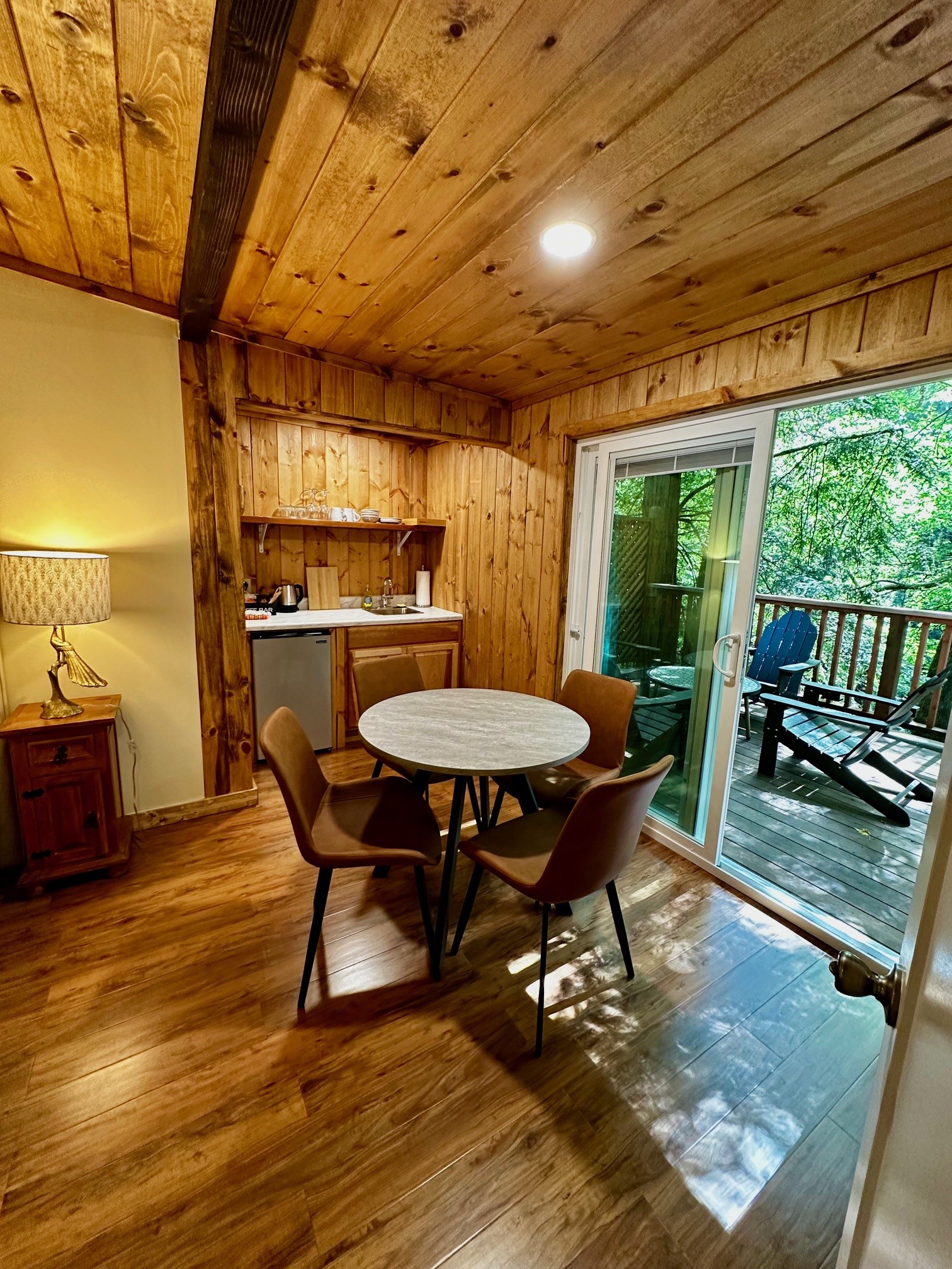 Room F dining with deck