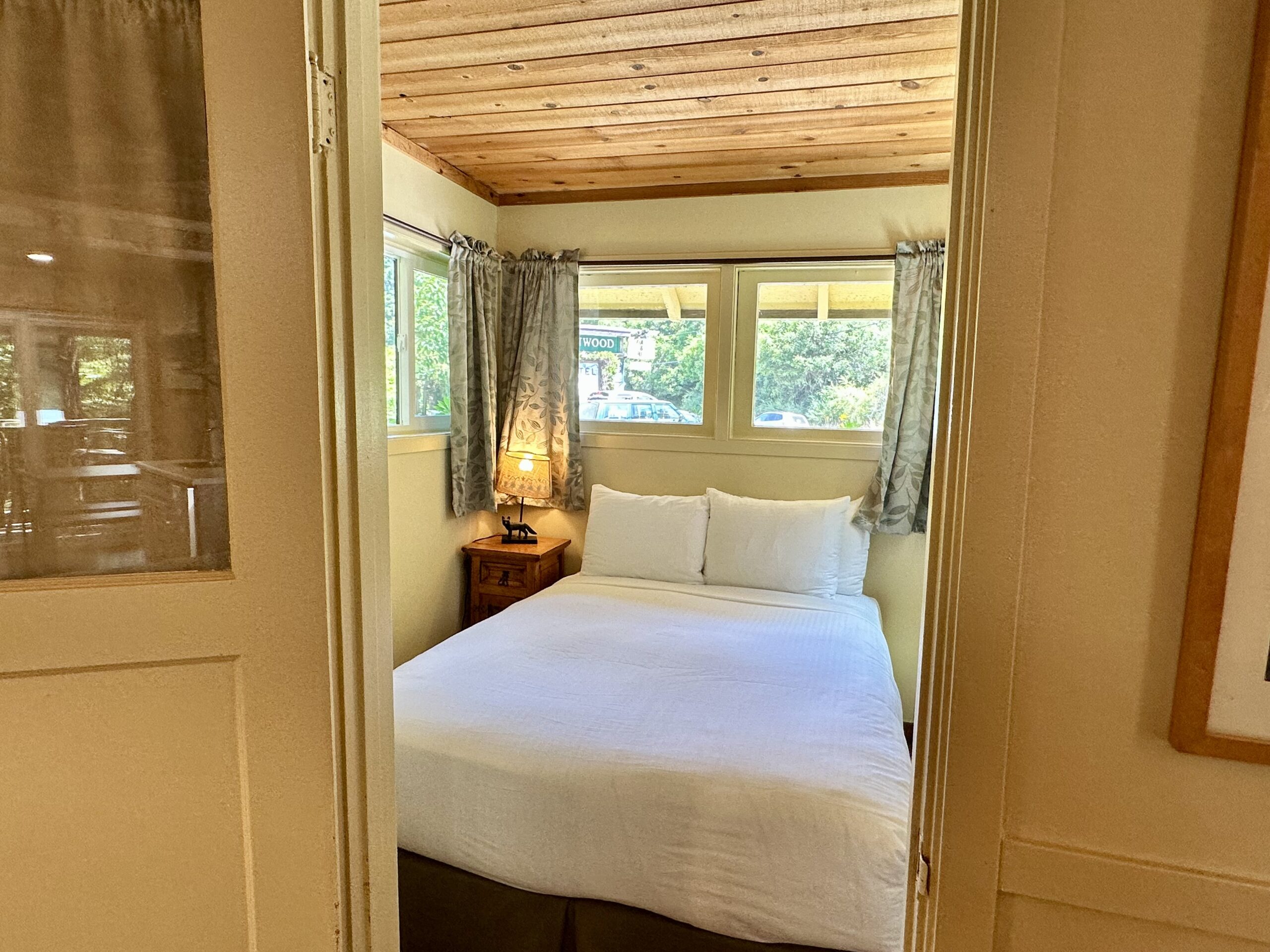 Room I Alcove room with double Bed